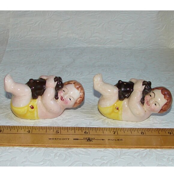 Vtg Rockabye Baby & Puppy Salt & Pepper SHAKER SET, Figural Child & Dog - Picture 1 of 7